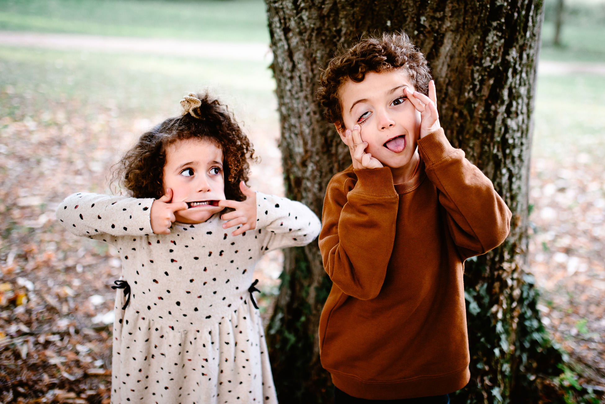 portrait d'enfant lifestyle - photographe famille naturel - floriane veyrenc